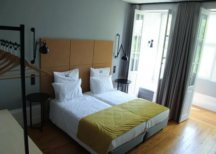 Bed & Breakfast Music 4*