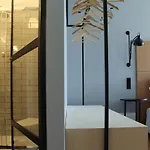 Music فندق مبيت وإفطار