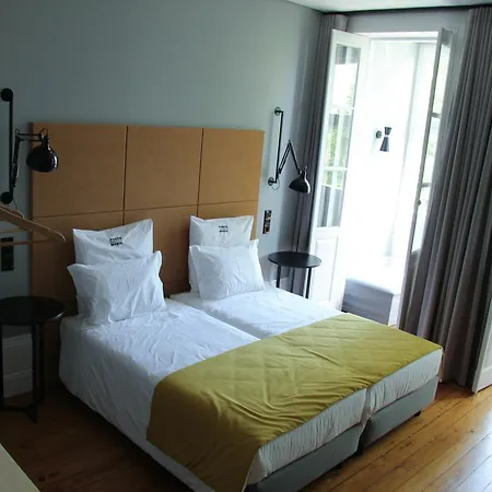 Bed & Breakfast Music 3*