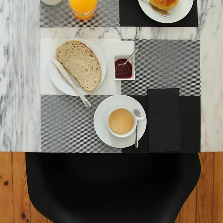 Bed & Breakfast Music 3*